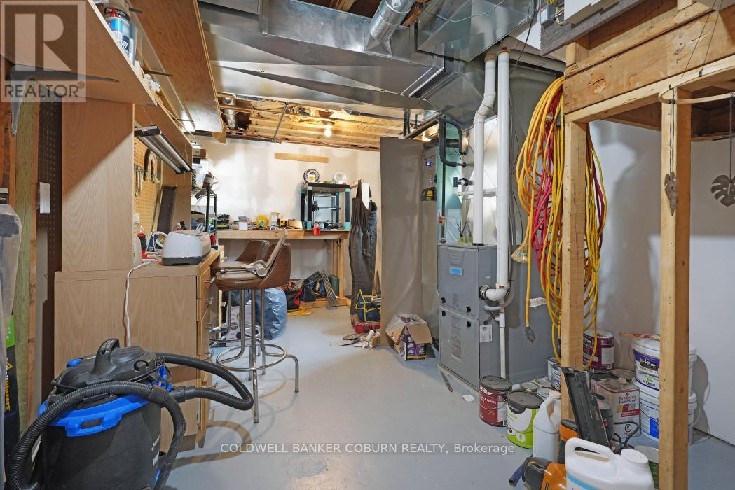 Photo 14 of 13191 Riverside Drive, South Dundas ON