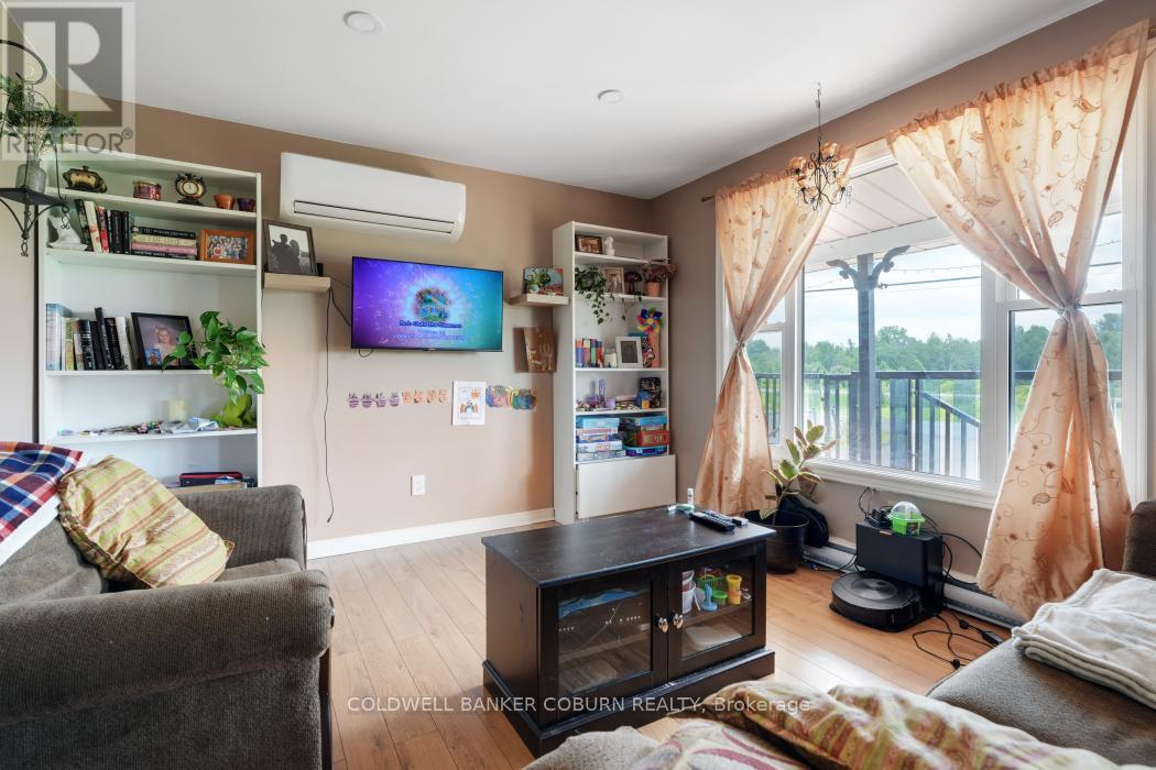 Photo 12 of 13191 Riverside Drive, South Dundas ON