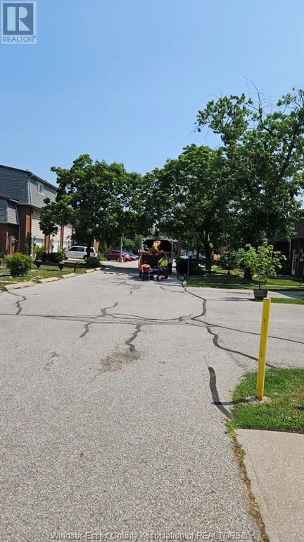 Photo 7 of 2641 Vine Court, Windsor ON