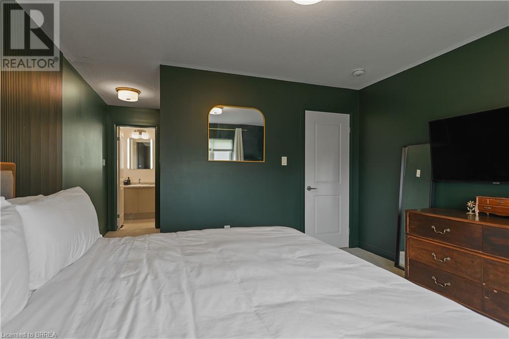 Photo 22 of 3 Tarrison Street, Brantford ON