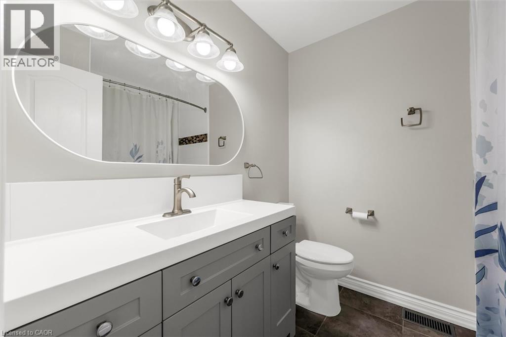 Photo 17 of 1531 Westminster Place, Burlington ON