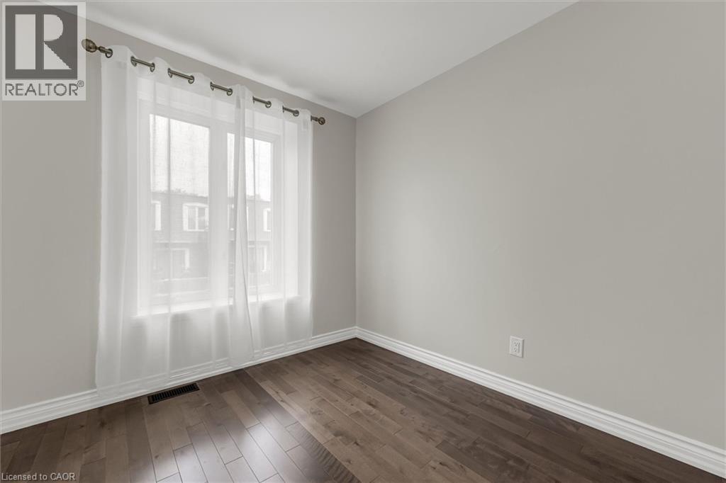 Photo 21 of 1531 Westminster Place, Burlington ON