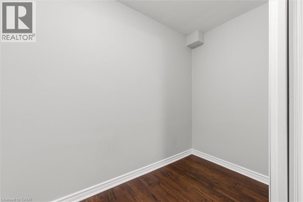Photo 28 of 1531 Westminster Place, Burlington ON