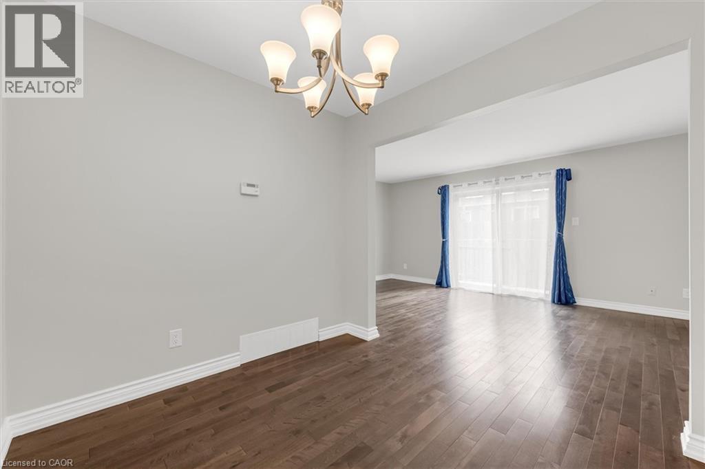 Photo 7 of 1531 Westminster Place, Burlington ON