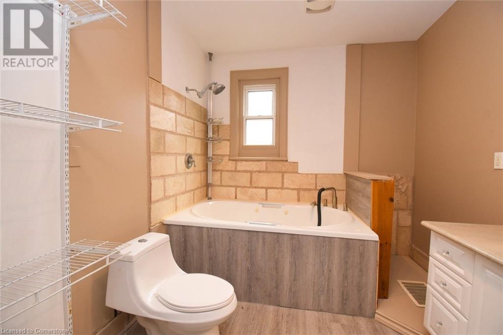 Photo 24 of 92 Gertrude Street, Hamilton ON