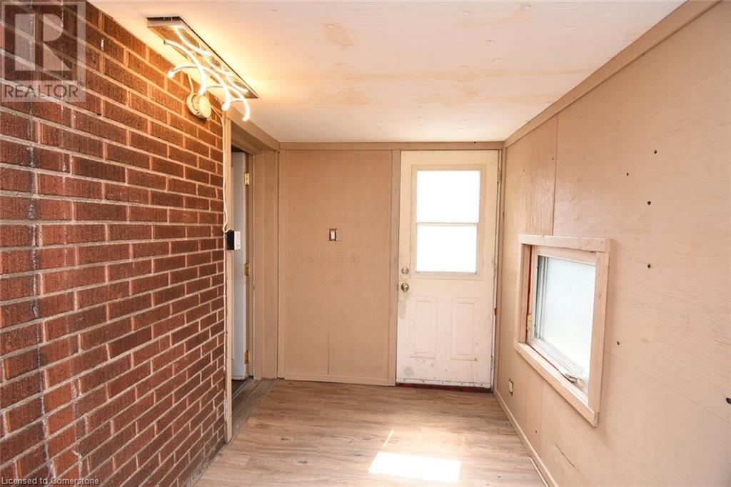 Photo 30 of 92 Gertrude Street, Hamilton ON