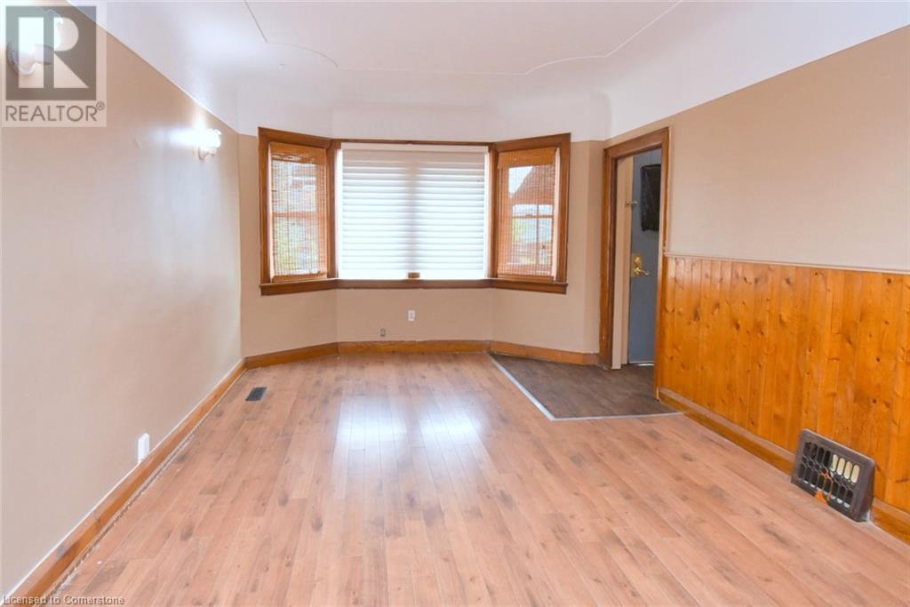 Photo 6 of 92 Gertrude Street, Hamilton ON