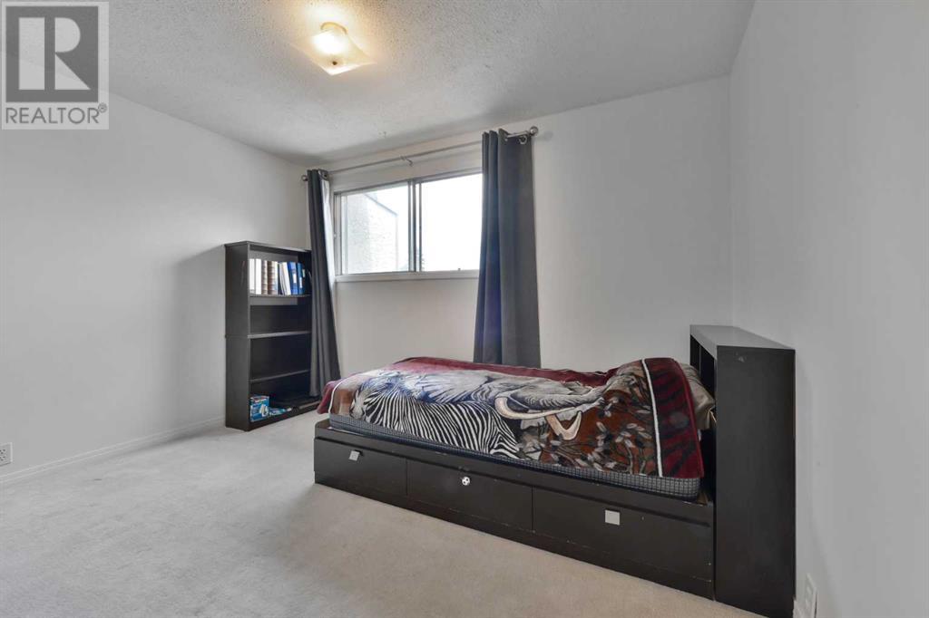 Single Family House for Sale in    Avenue NW Huntington Hills Calgary 