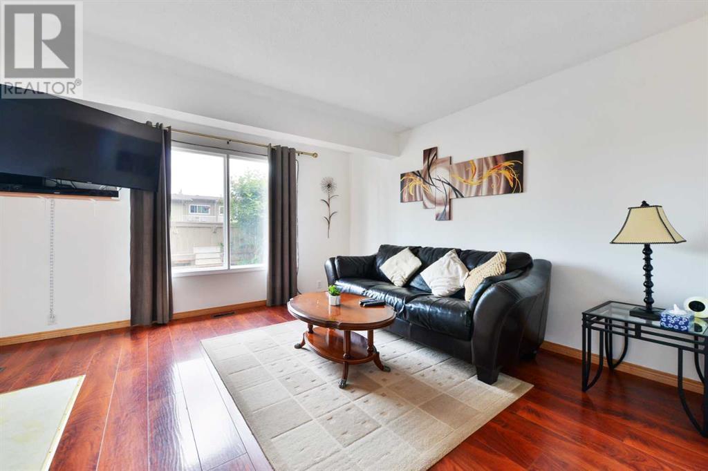 Single Family House for Sale in    Avenue NW Huntington Hills Calgary 