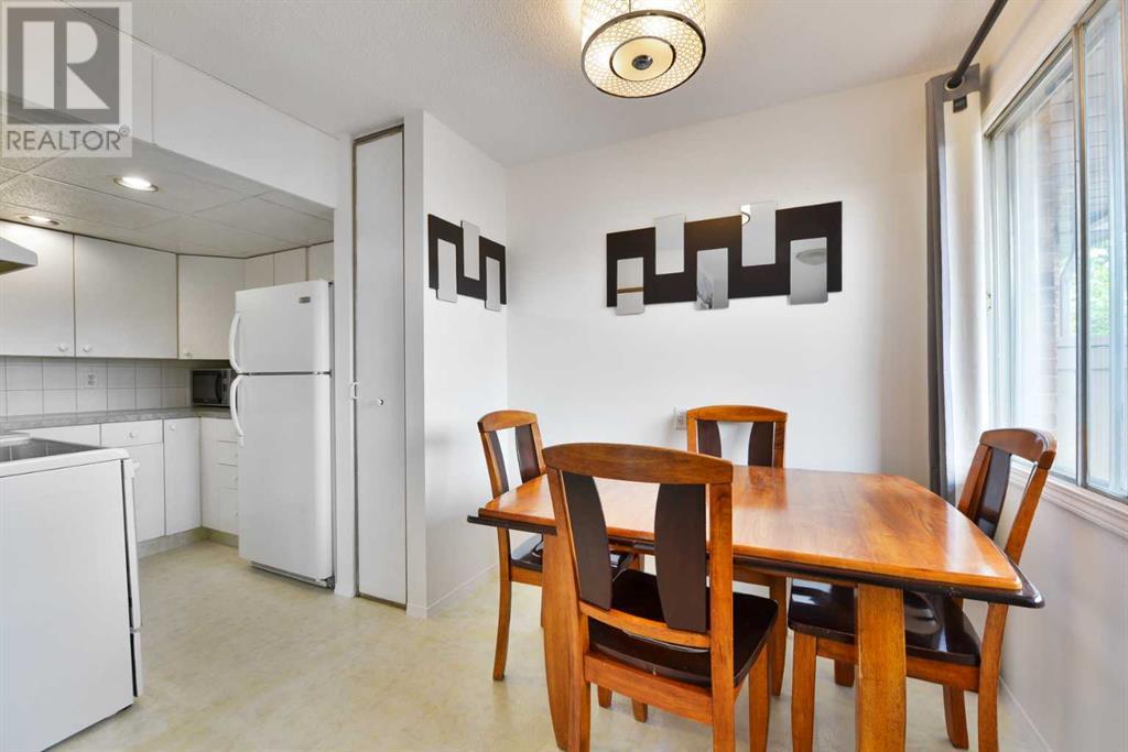 Single Family House for Sale in    Avenue NW Huntington Hills Calgary 