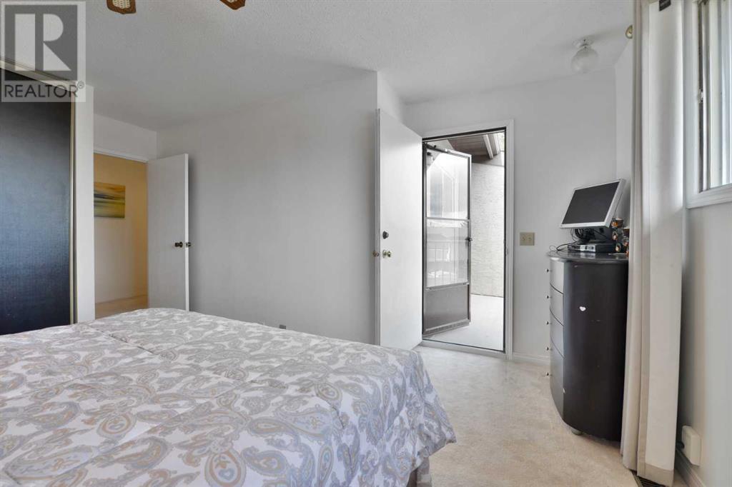 Single Family House for Sale in    Avenue NW Huntington Hills Calgary 