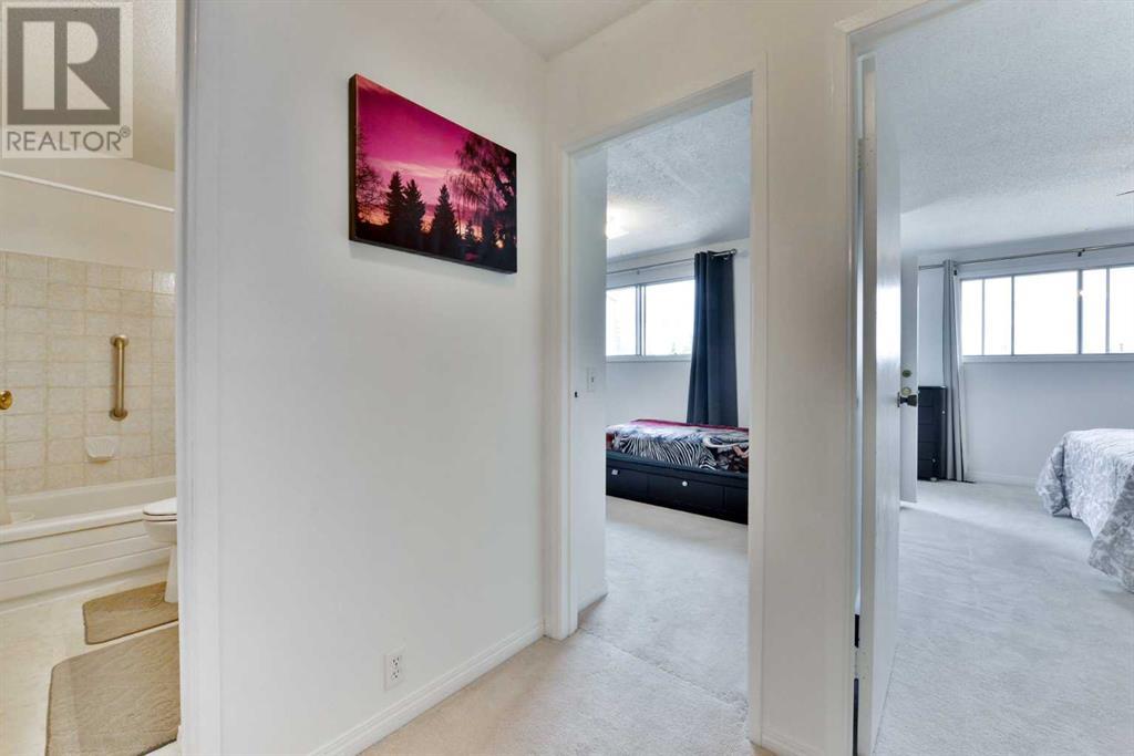 Single Family House for Sale in    Avenue NW Huntington Hills Calgary 