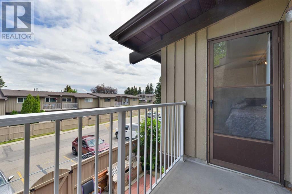 Single Family House for Sale in    Avenue NW Huntington Hills Calgary 