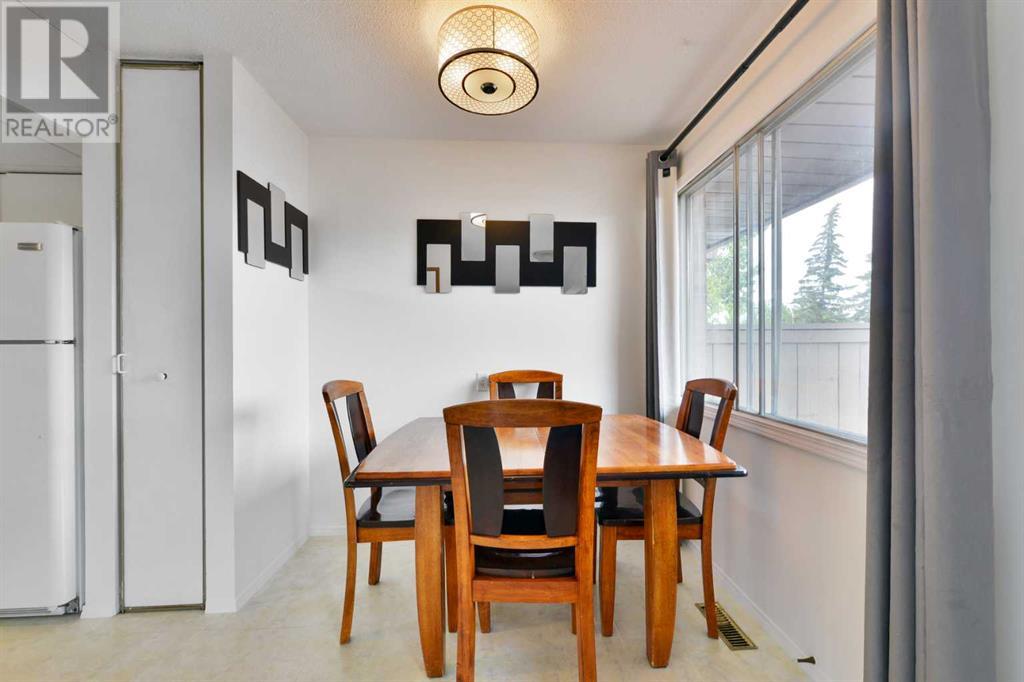 Single Family House for Sale in    Avenue NW Huntington Hills Calgary 