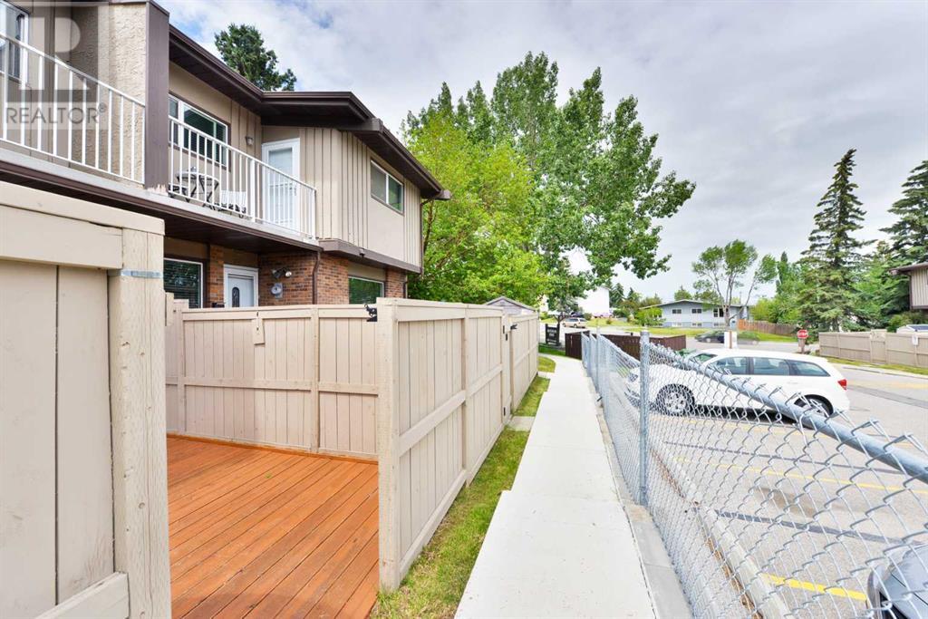 Single Family House for Sale in    Avenue NW Huntington Hills Calgary 