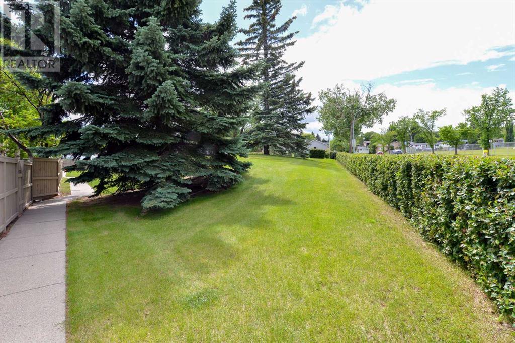 Single Family House for Sale in    Avenue NW Huntington Hills Calgary 