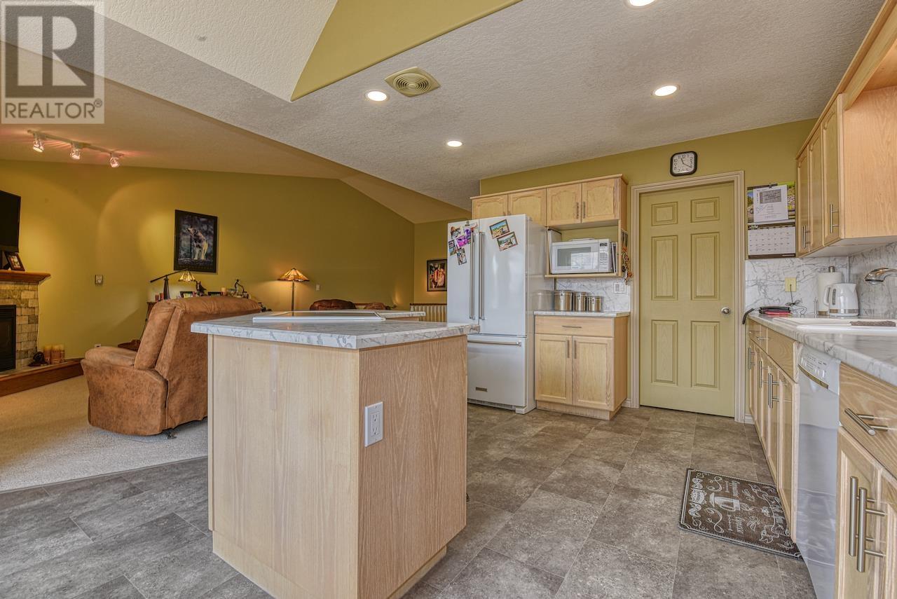 3 11 EAGLE CRESCENT, Williams Lake