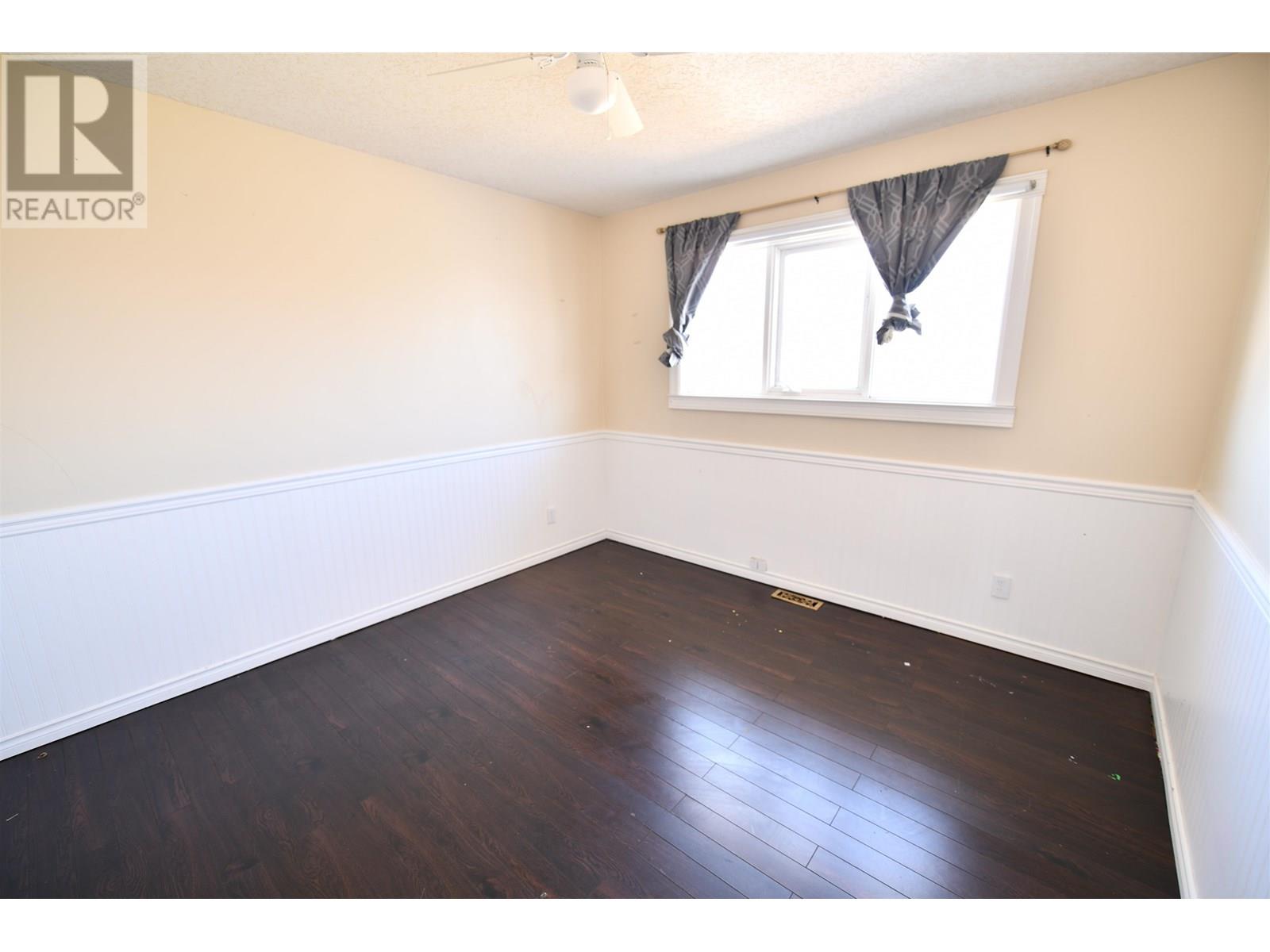 Photo 13 of 9908 114 Avenue, Fort St John BC