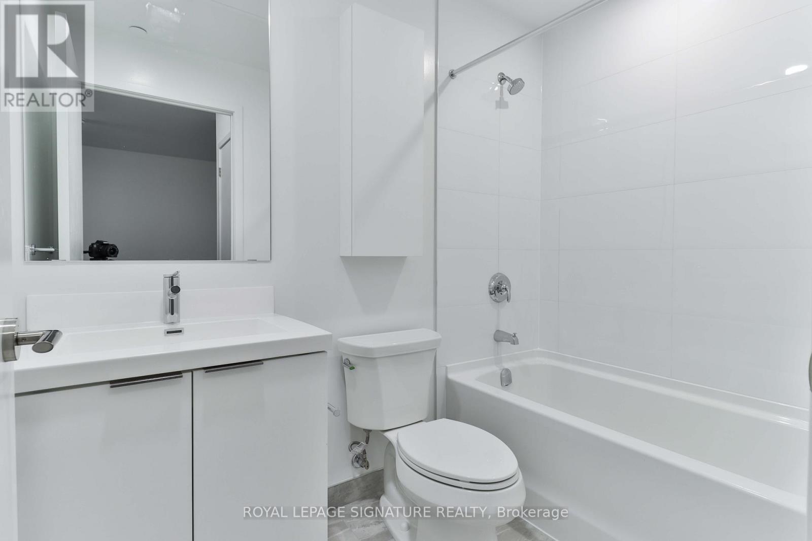 Photo 21 of 3205 50 Oneill Road, Toronto ON