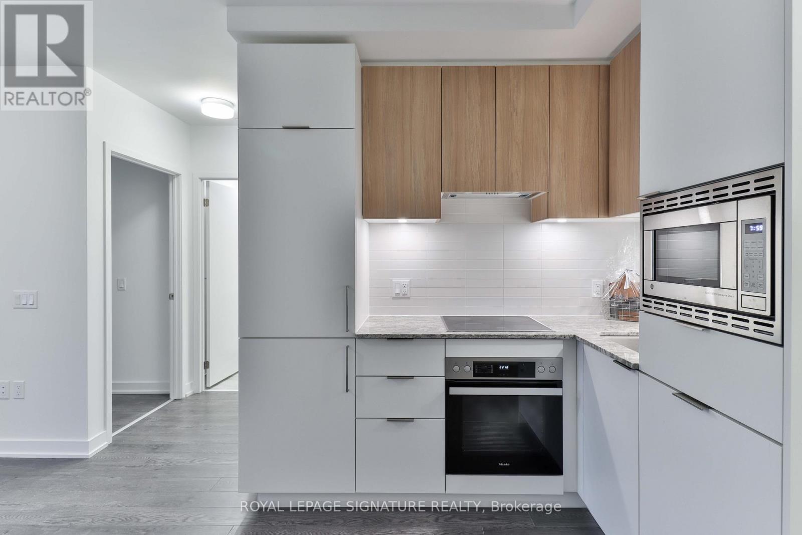 Photo 8 of 3205 50 Oneill Road, Toronto ON