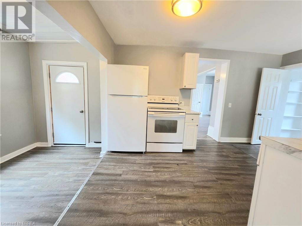 Photo 10 of 109 Sydenham Street, Brantford ON