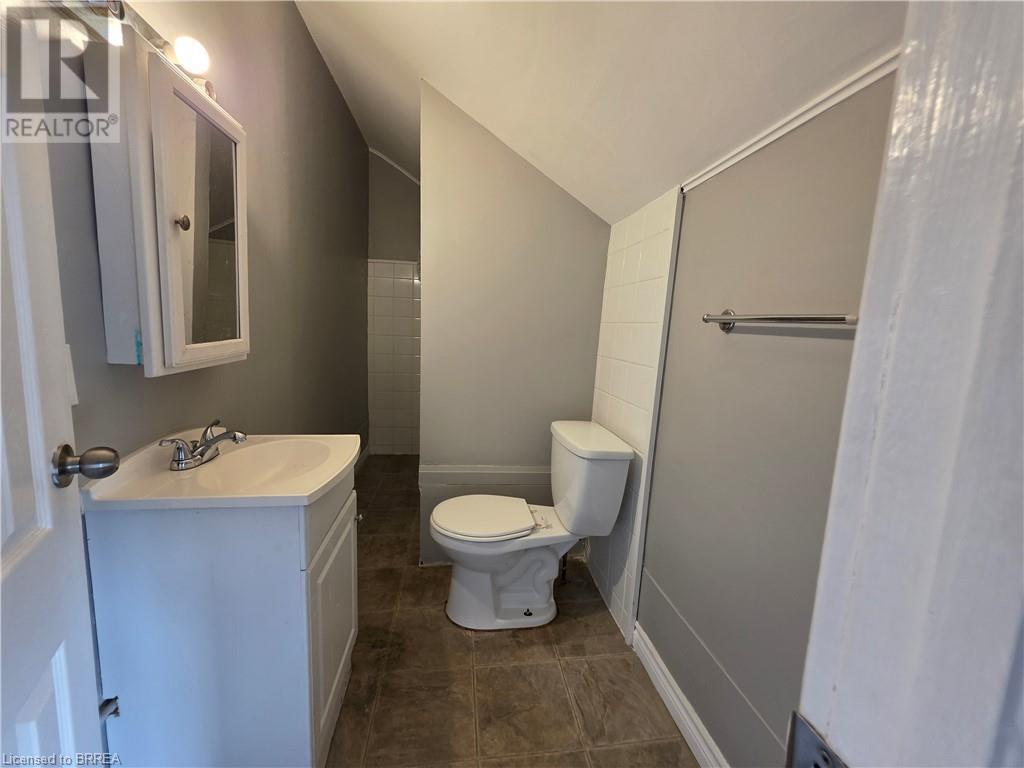 Photo 18 of 109 Sydenham Street, Brantford ON