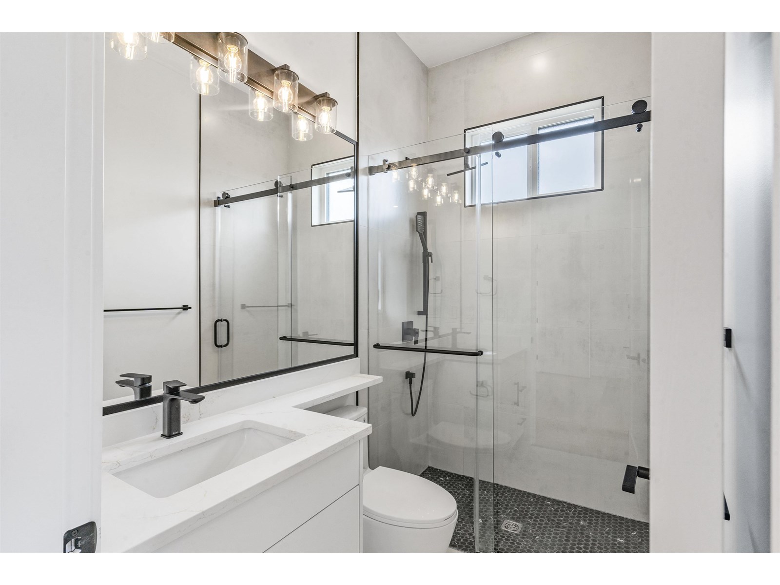 Photo 14 of 13865 114 Avenue, Surrey BC