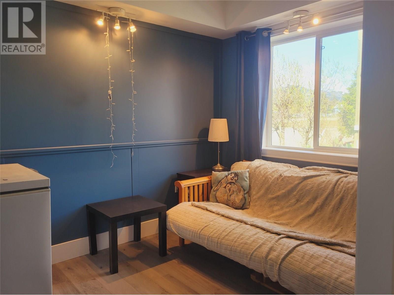 560 Station Road, Barriere