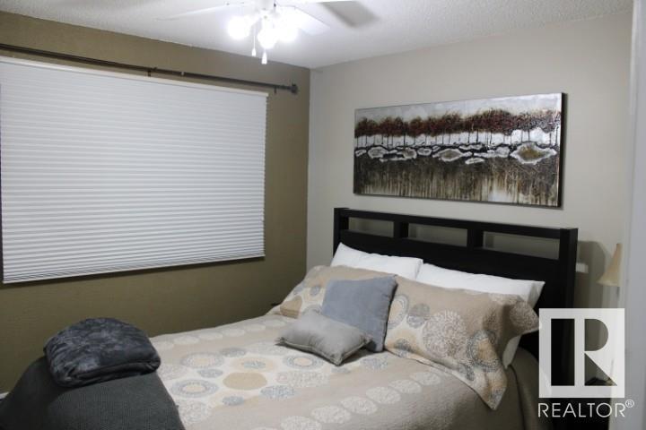 Photo 17 of 13304 70 St Nw, Edmonton AB