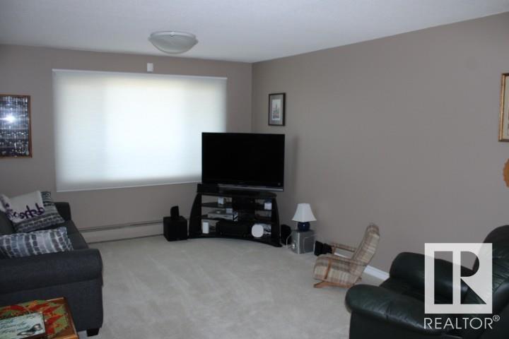 Photo 27 of 13304 70 St Nw, Edmonton AB