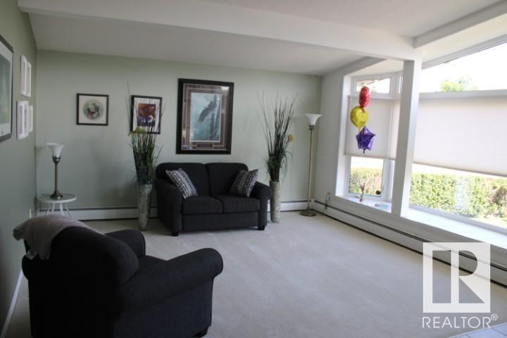 Photo 5 of 13304 70 St Nw, Edmonton AB