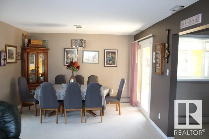 Photo 8 of 13304 70 St Nw, Edmonton AB