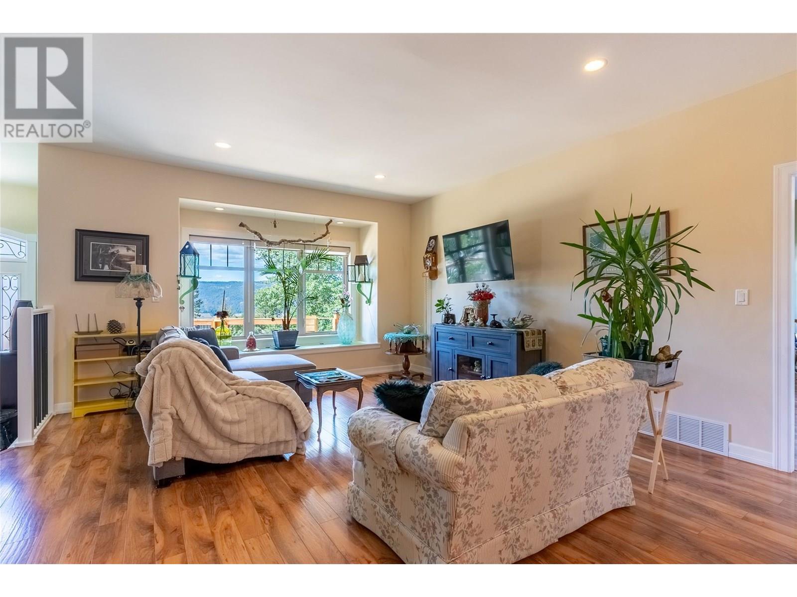 331 Linden Road, Logan Lake