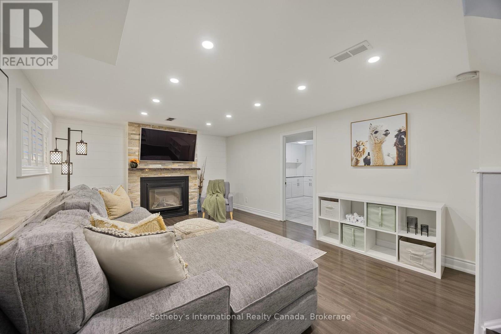 Photo 18 of 4 Peacher Street, Springwater ON