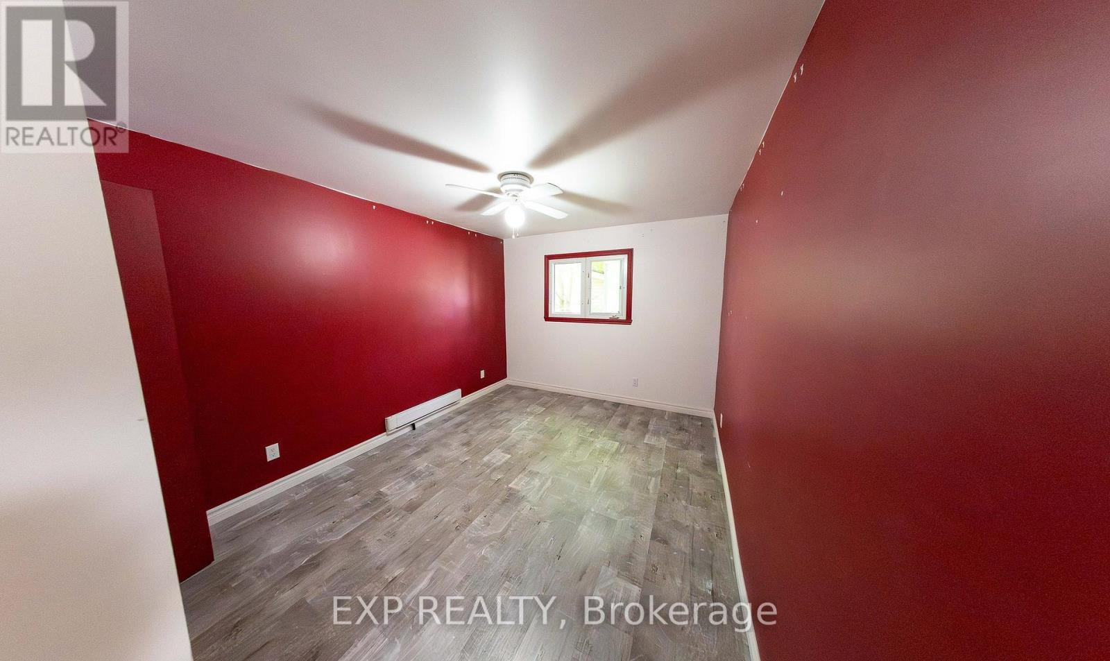 Photo 14 of 84 Kenyon Street E, North Glengarry ON