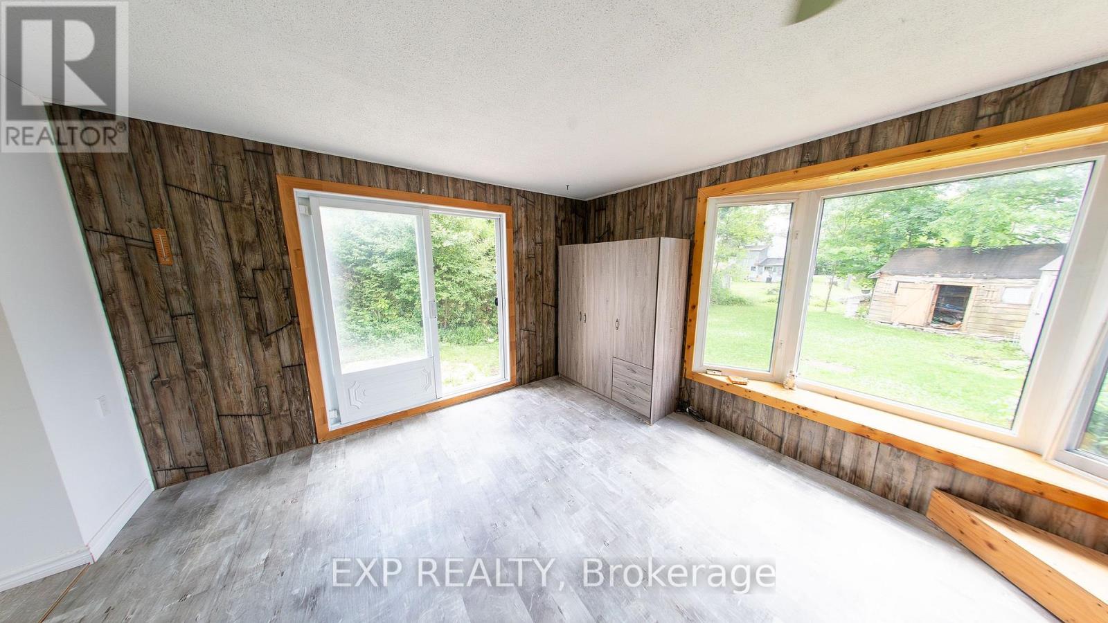 Photo 7 of 84 Kenyon Street E, North Glengarry ON