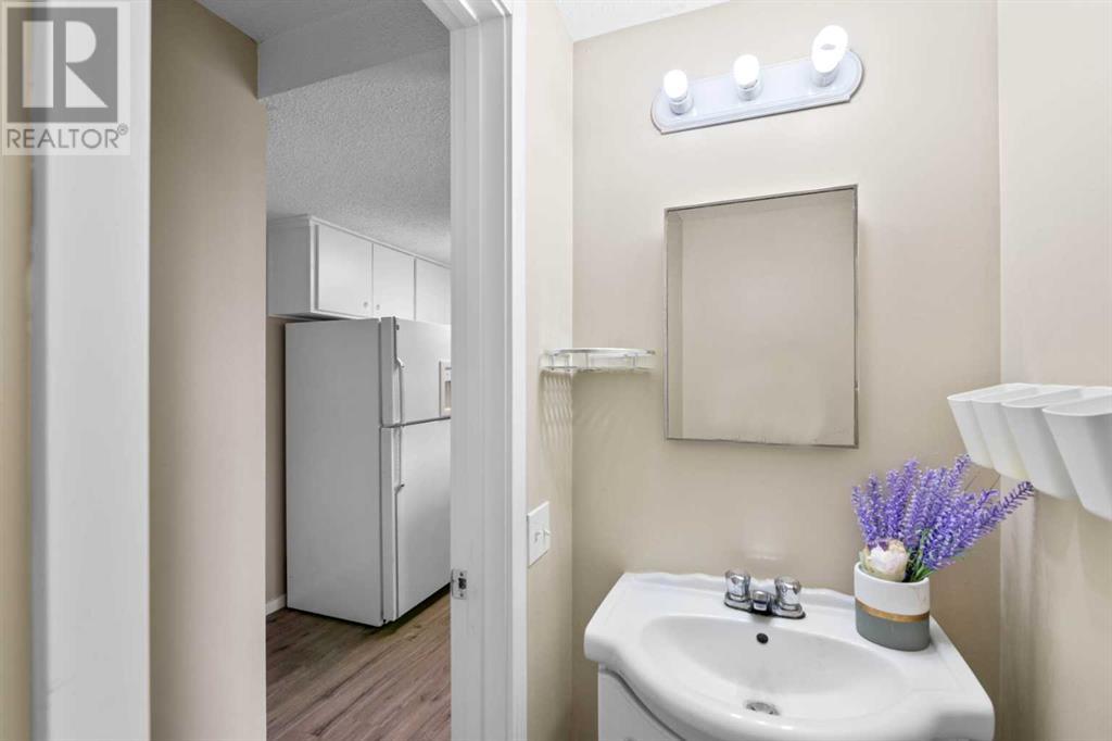 Single Family House for Sale in    Street Thorncliffe Calgary 