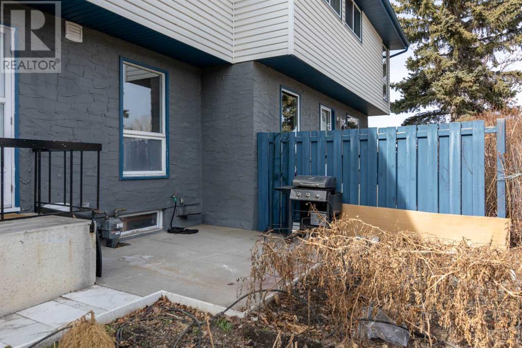 Single Family House for Sale in    Street Thorncliffe Calgary 
