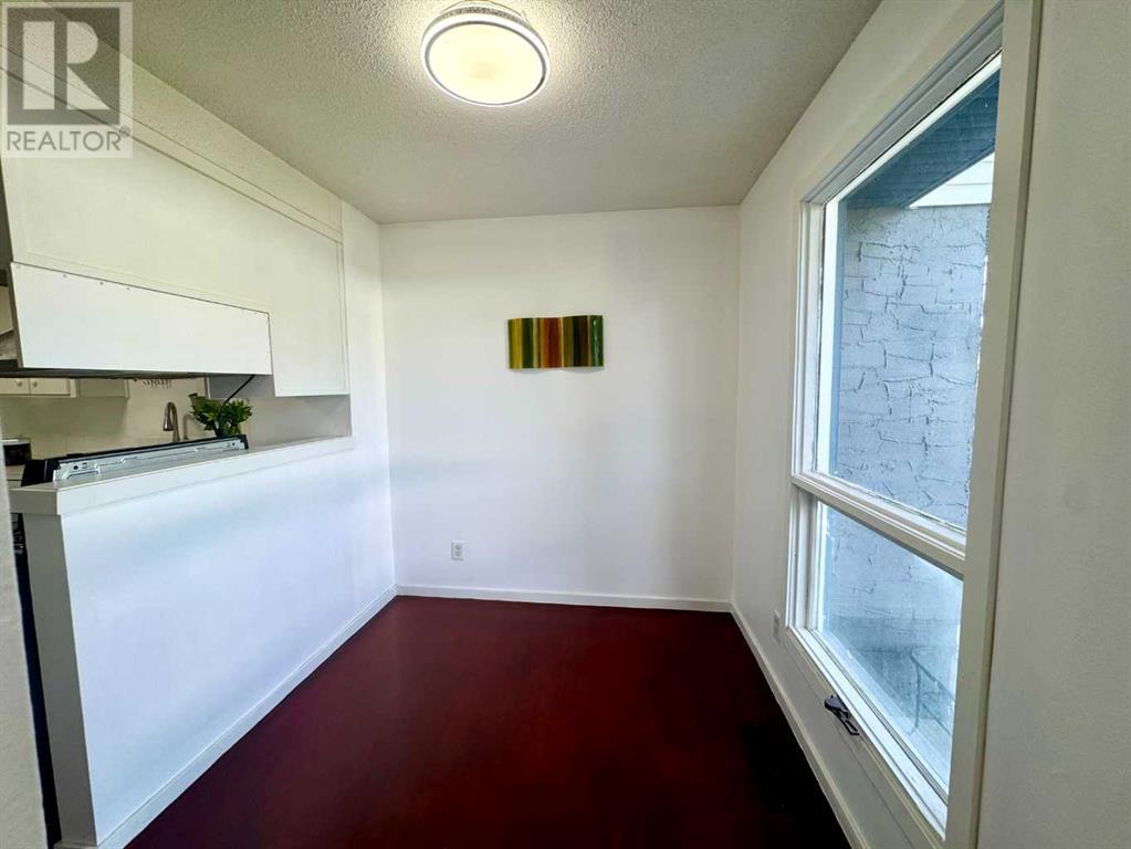 Single Family House for Sale in    Street Thorncliffe Calgary 