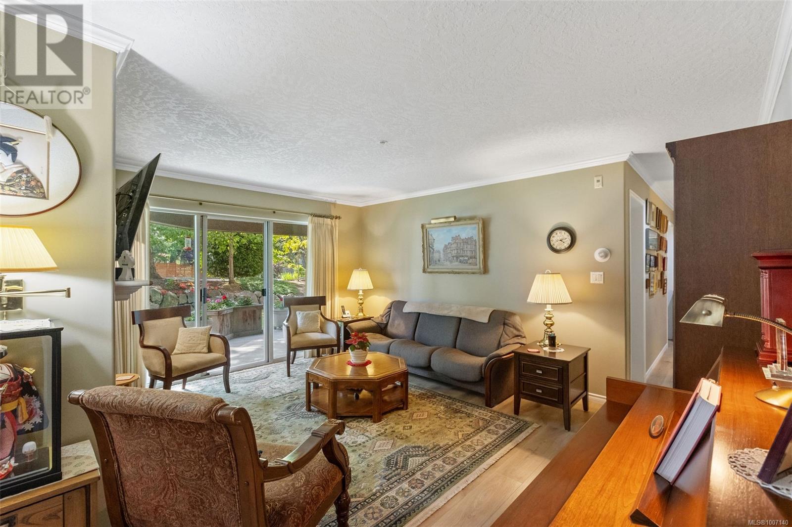 Photo 4 of 105 1100 Union Rd, Saanich BC