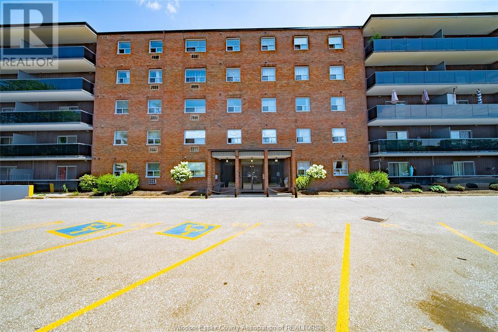 Photo 10 of 3905 Riverside Drive East Unit 403, Windsor ON
