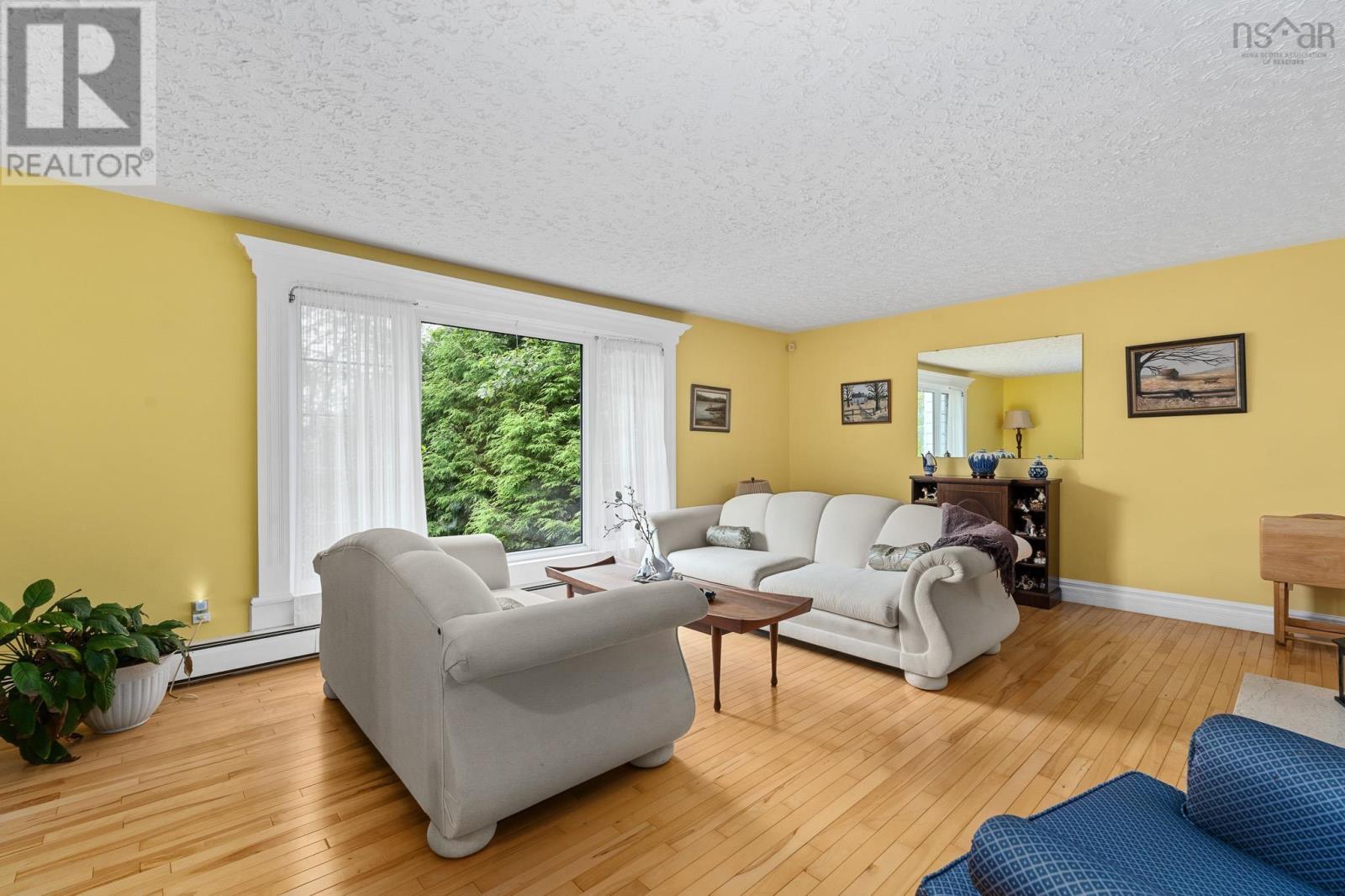Photo 4 of 576 Lakeview Avenue, Middle Sackville NS
