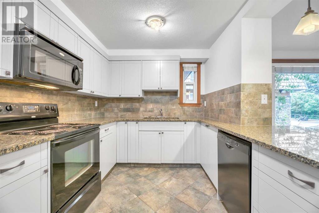 Single Family House for Sale in    Avenue SW Windsor Park Calgary 
