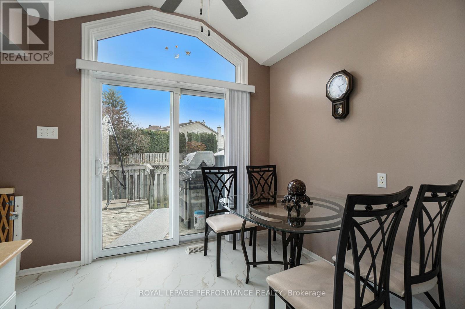 Photo 5 of 170 Midsummer Terrace, Ottawa ON