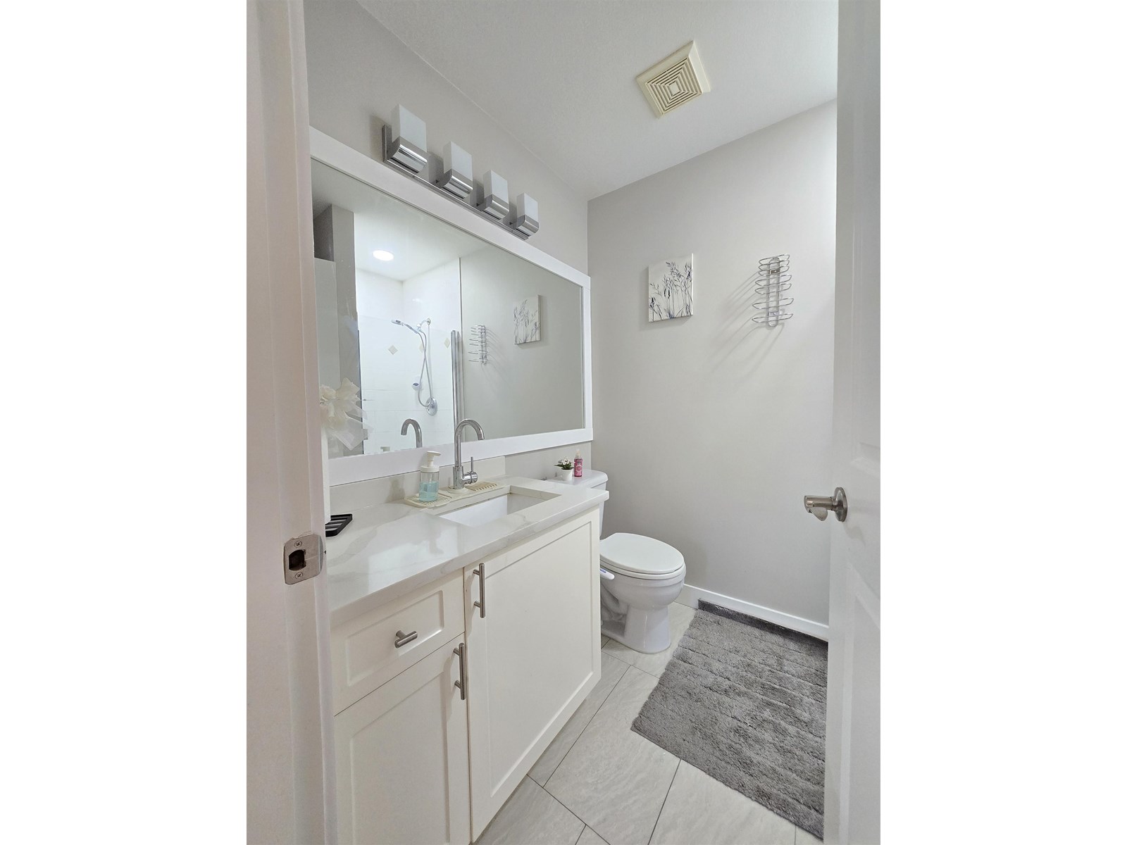 Photo 12 of 68 6533 121 Street, Surrey BC