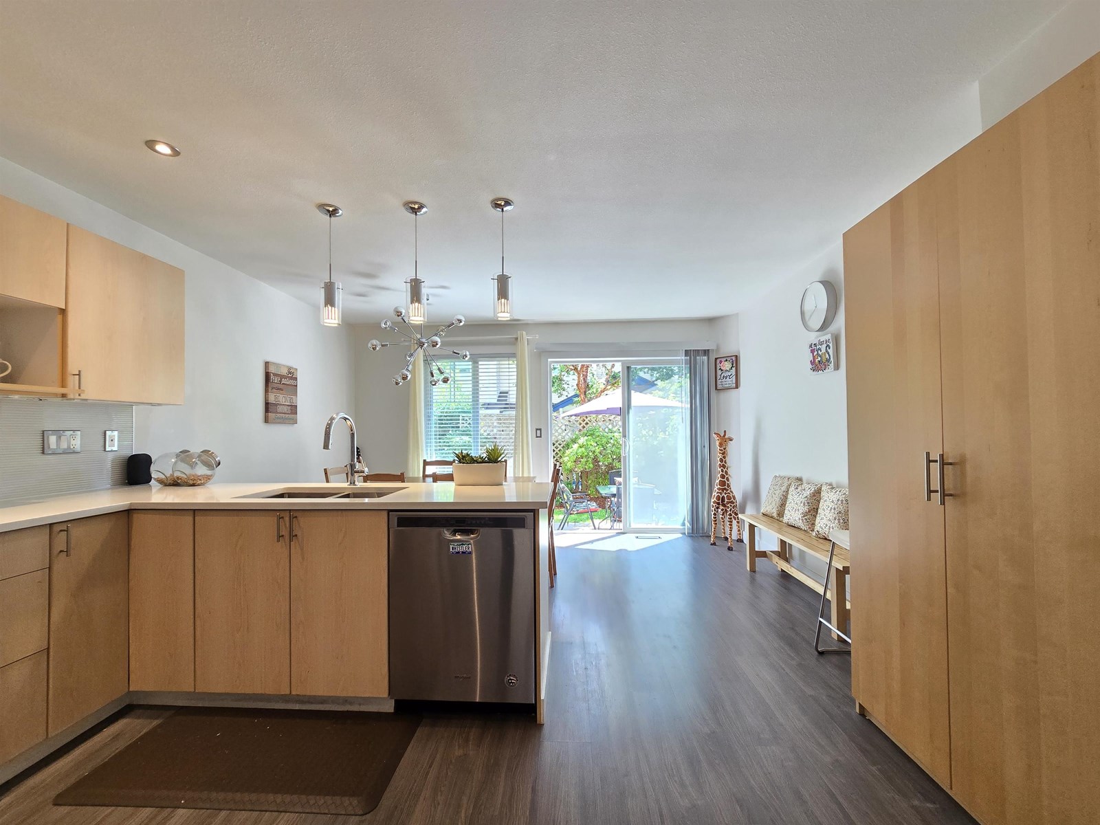 Photo 5 of 68 6533 121 Street, Surrey BC