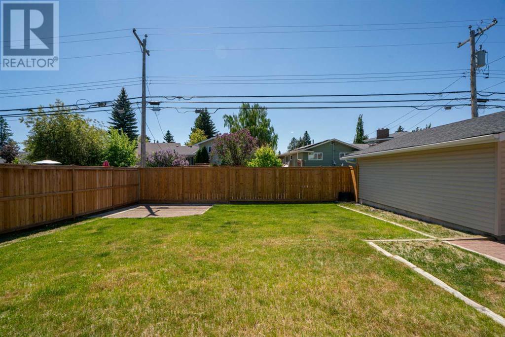 Single Family House 4 Level for Sale in  Lake Bonavista Drive SE Lake Bonavista Calgary 
