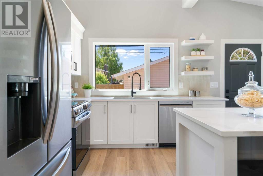Single Family House 4 Level for Sale in  Lake Bonavista Drive SE Lake Bonavista Calgary 