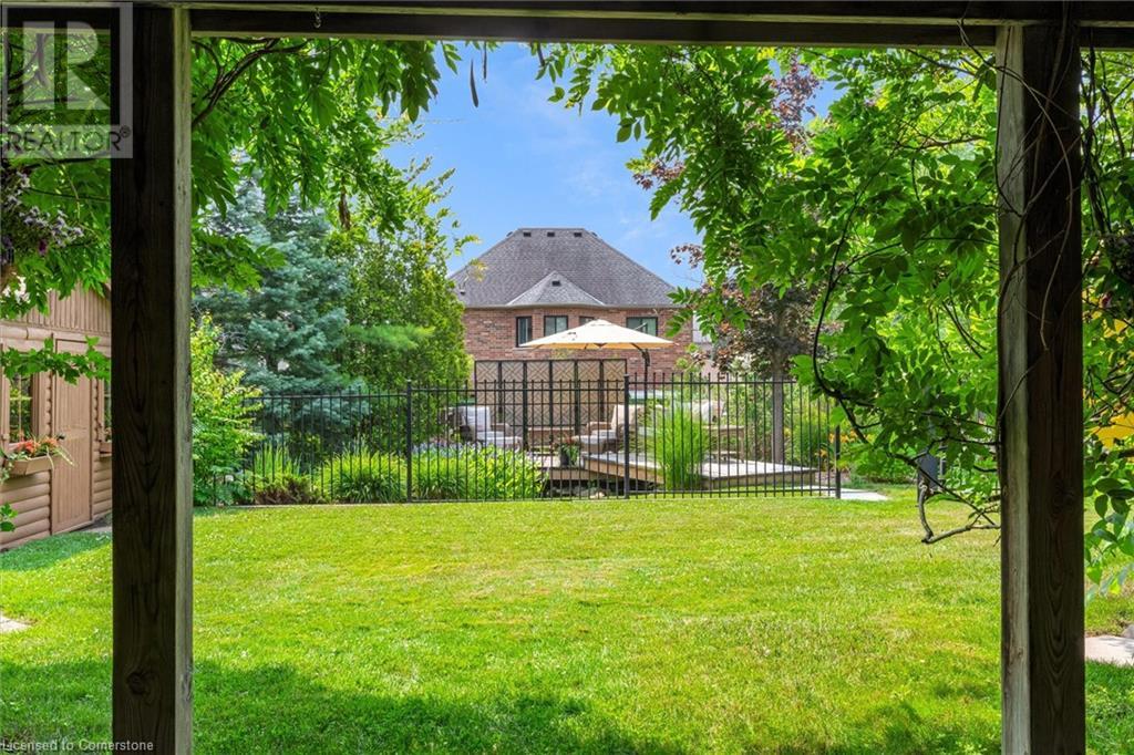 Photo 44 of 29 Gaines Avenue, Dundas ON