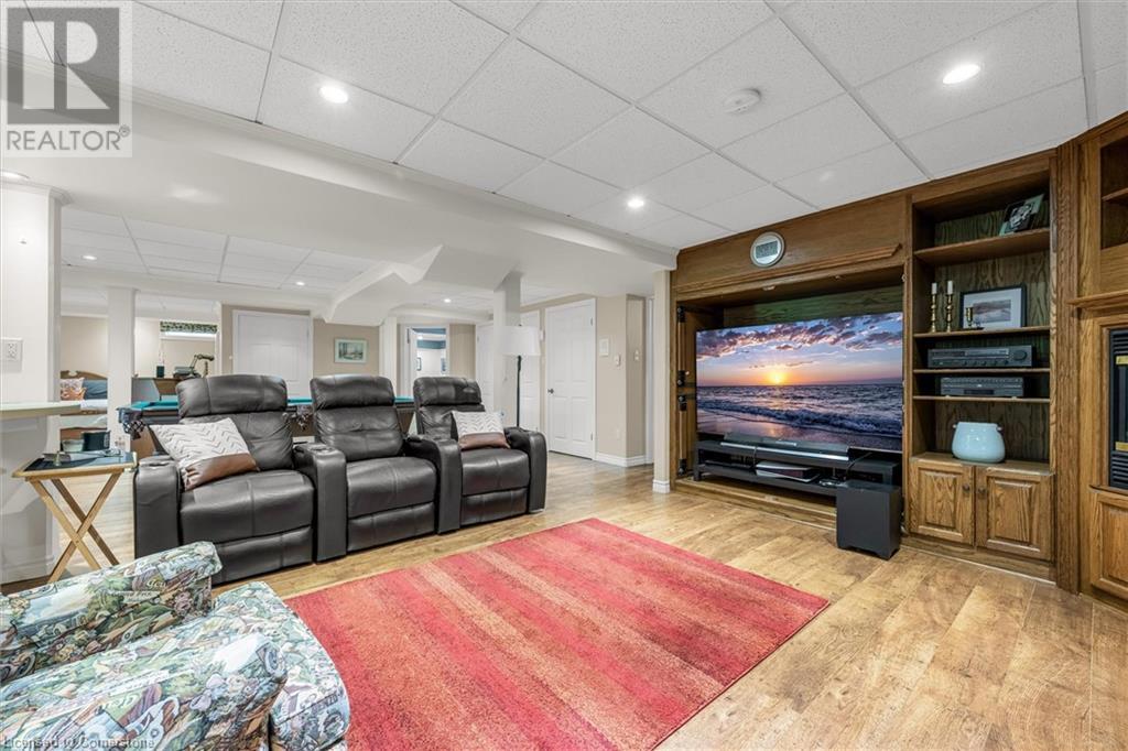 Photo 31 of 29 Gaines Avenue, Dundas ON